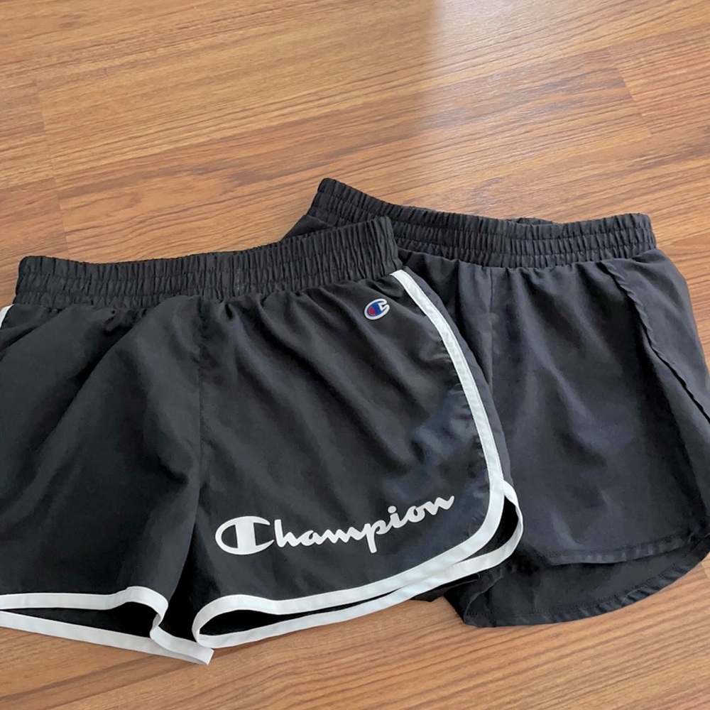 Girls shorts, small (7/8)